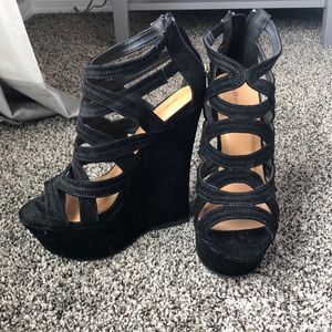 Wedge heels